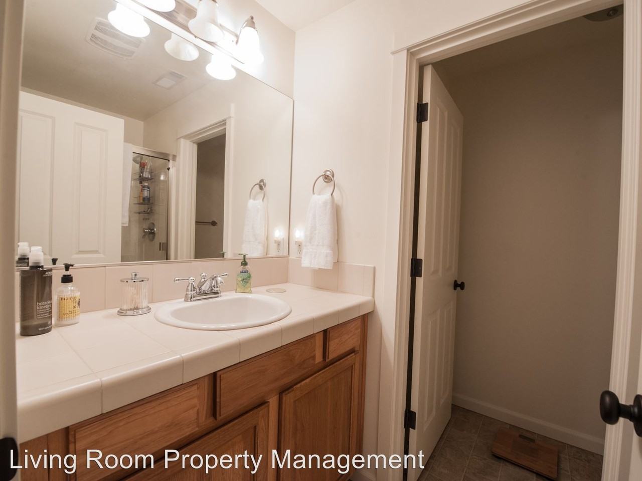 9243 NW Germantown Rd - Photo 3 of 13