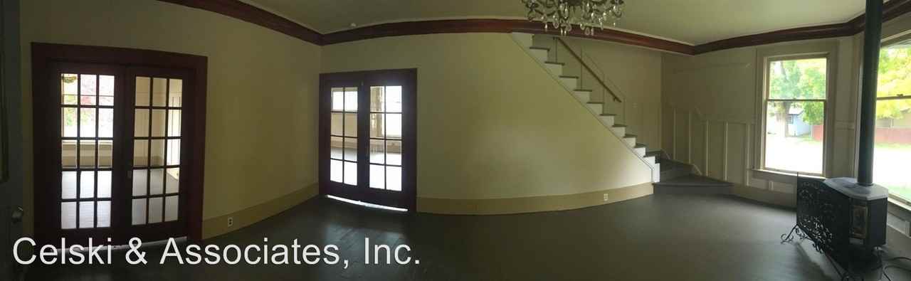 1003 Court St - Photo 2 of 15