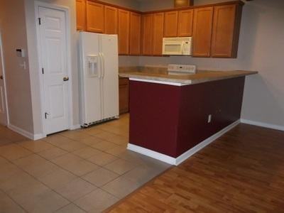13496 Pavilion Ct - Photo 2 of 16