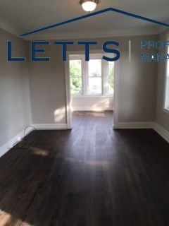 5504 S Albany Ave - Photo 2 of 9