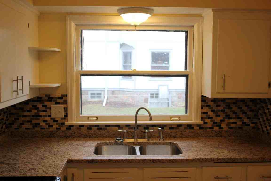 204 N Locust St #2 - Photo 2 of 11