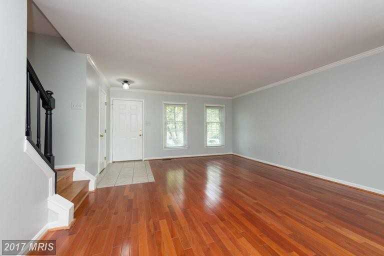 1279 Quaker Hill Dr - Photo 2 of 30