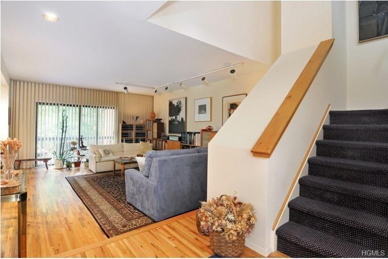 290 Birch Ln - Photo 2 of 19