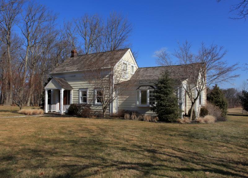 54 Hardscrabble Rd - Photo 2 of 14