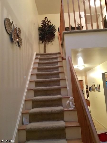 70 River Rd - Photo 2 of 11