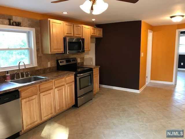 9 Hegner Ct - Photo 3 of 9