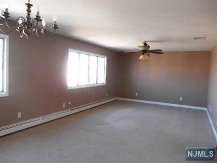76 Grant St - Photo 2 of 12