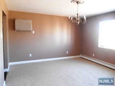76 Grant St - Photo 3 of 12