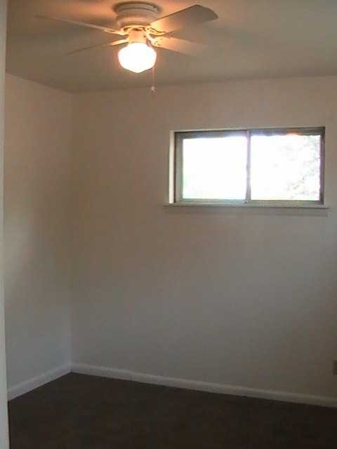 322 S Dayton Ave - Photo 3 of 5