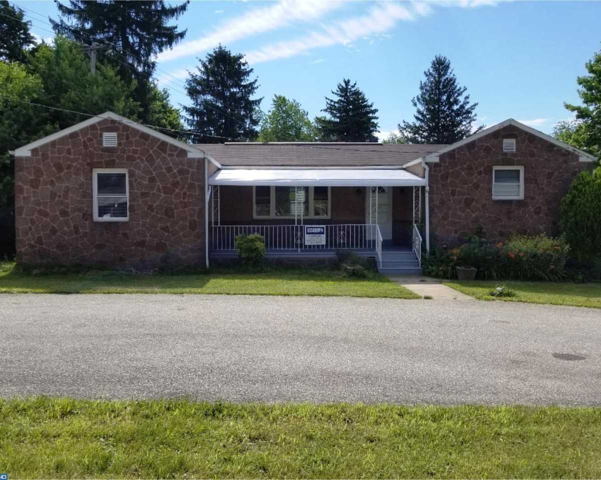 2956 N Wales Rd - Photo 2 of 17