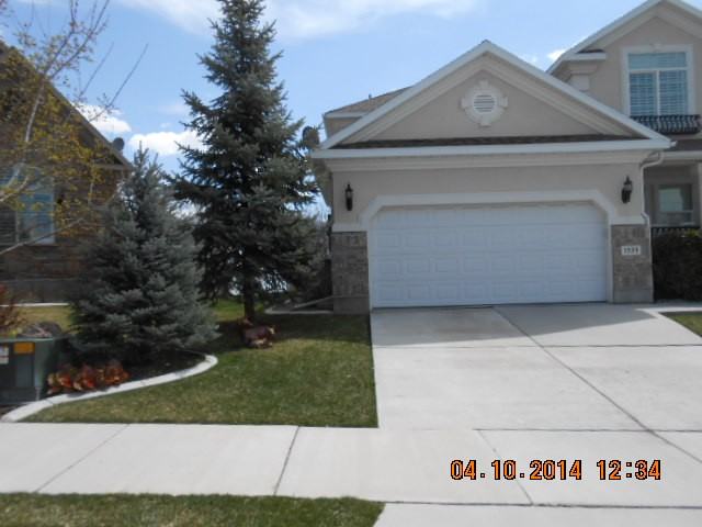 1538 N 375 E - Photo 2 of 25