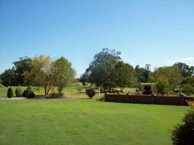 407 Muirfield Rd - Photo 3 of 37