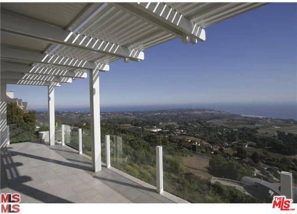 5332 Horizon Dr - Photo 2 of 8