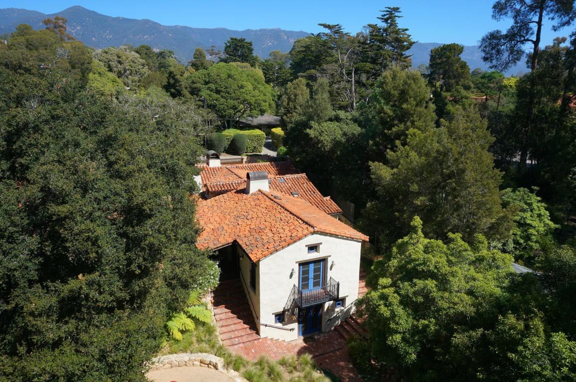 1135 Summit Rd - Photo 3 of 50