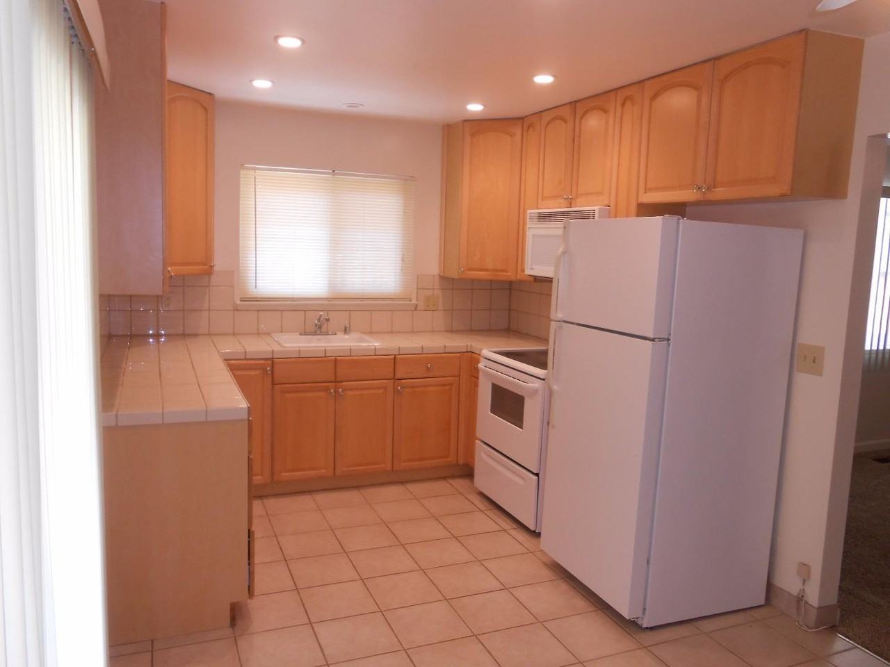 5401 Russo Dr - Photo 3 of 13