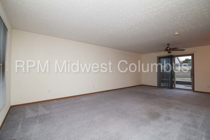 2672 Fernwood Dr - Photo 2 of 32