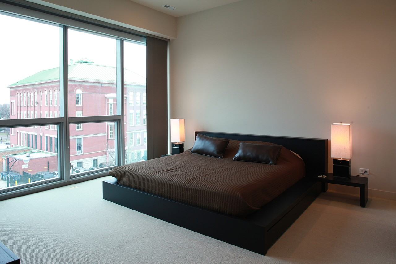 1846 W Division Apartments - Photo 3 of 10