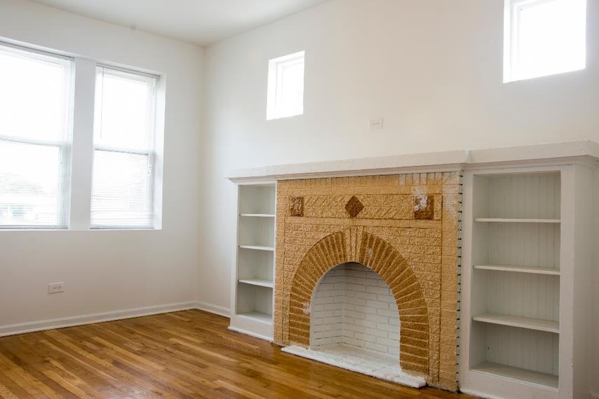 1860 S Komensky Ave - Photo 3 of 8