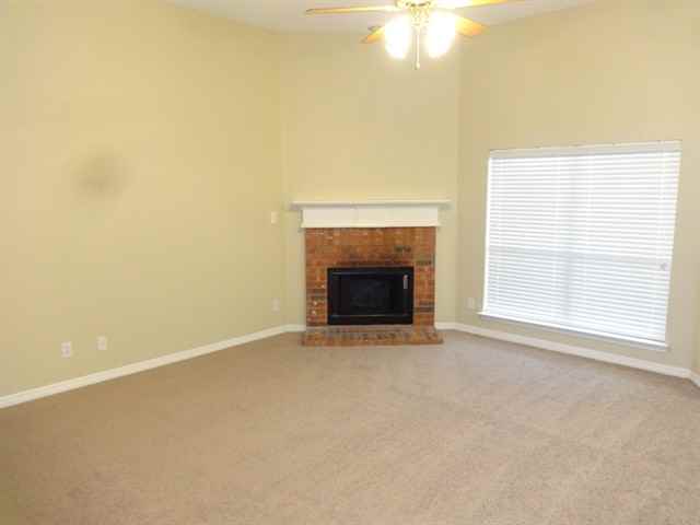 2024 Nottingham Dr - Photo 2 of 10