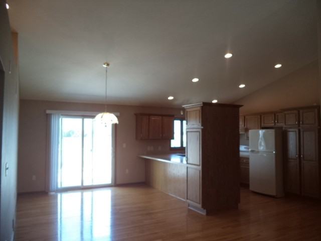 1108 Fieldstone Dr - Photo 3 of 10