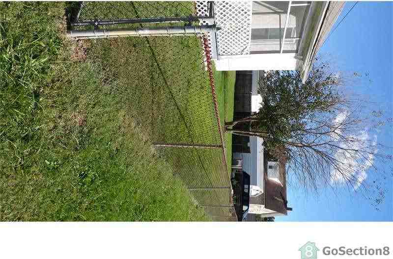 101 N Elm Ave - Photo 3 of 3