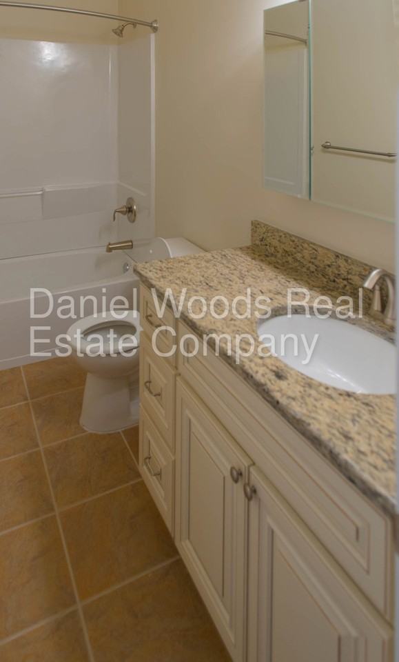 504 Avenue of the States #504B - Photo 2 of 5