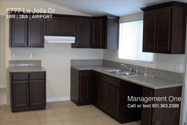 6777 La Jolla Dr - Photo 3 of 9