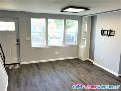 2602 Northshire Dr - Photo 2 of 9