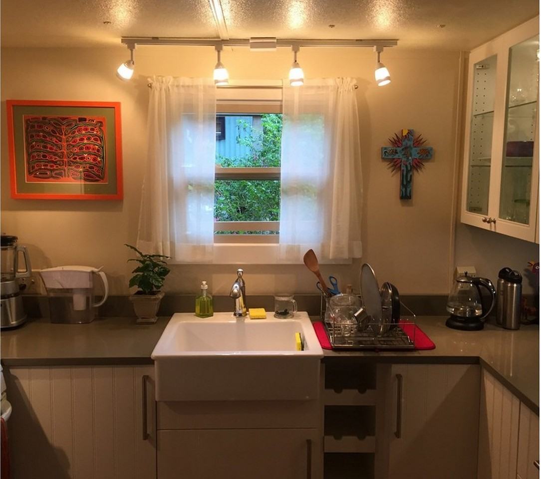 419 Madrona Way NE - Photo 3 of 13