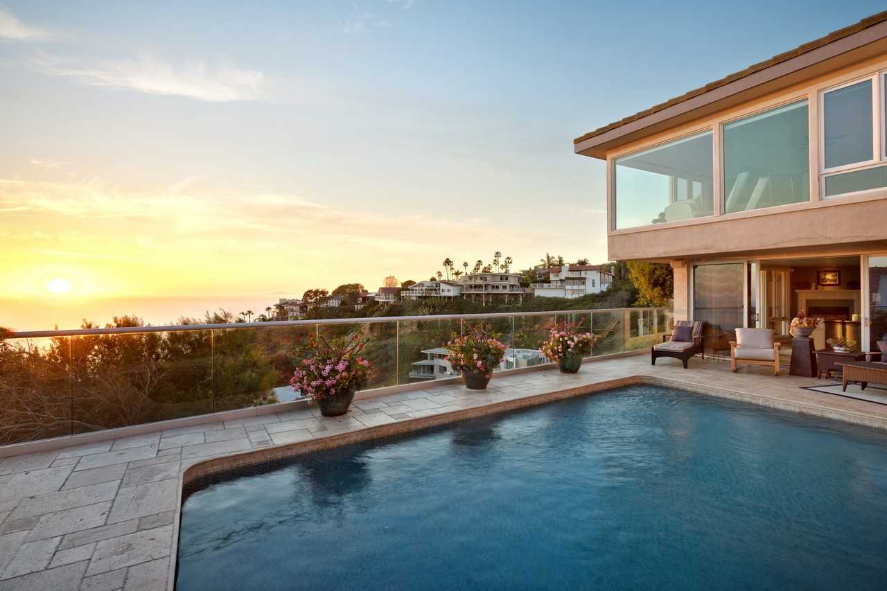 790 Nyes Pl - Photo 3 of 27