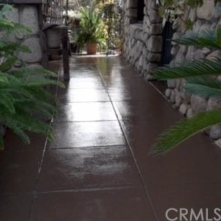 1353 Turquoise Ave - Photo 2 of 9