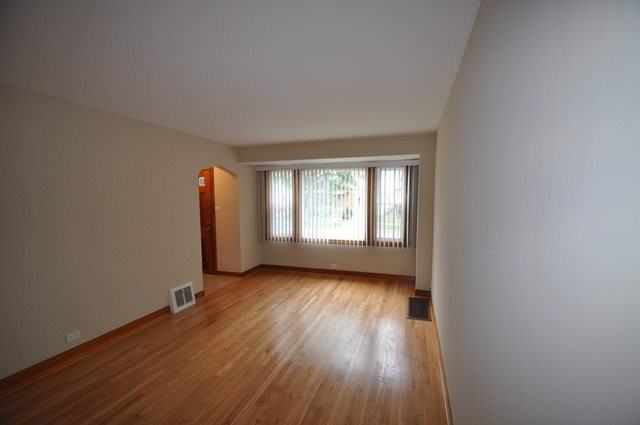 5836 S Neva Ave - Photo 2 of 9