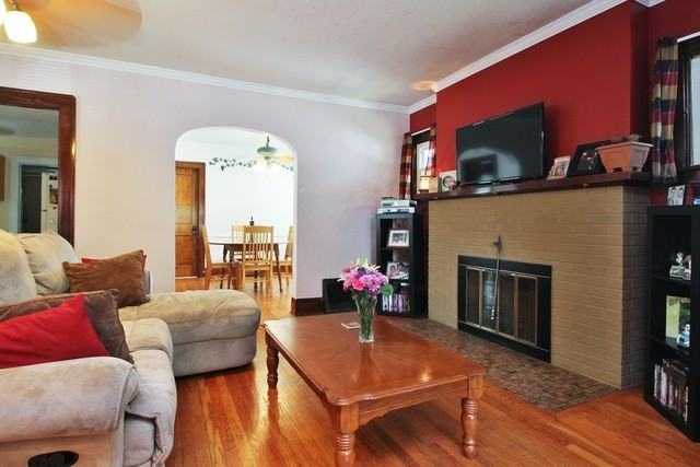 388 W Mulberry St - Photo 3 of 12