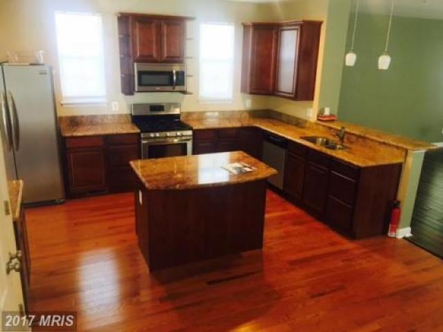 8507 58th Ave - Photo 3 of 6