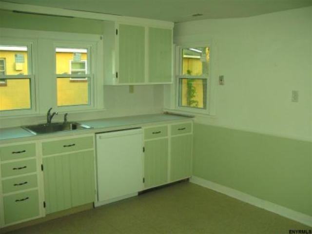 1917 Hillside Ave - Photo 2 of 6