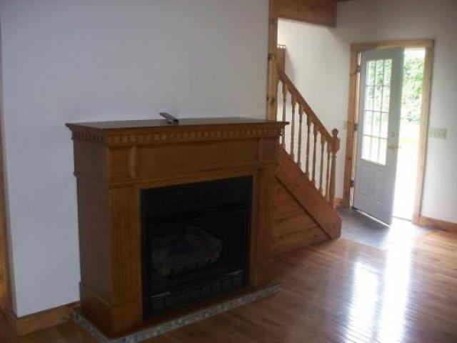 75 3rd St - Photo 3 of 6