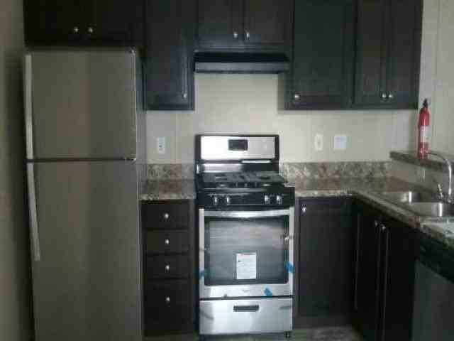 1181 Wiltshire Dr - Photo 3 of 6