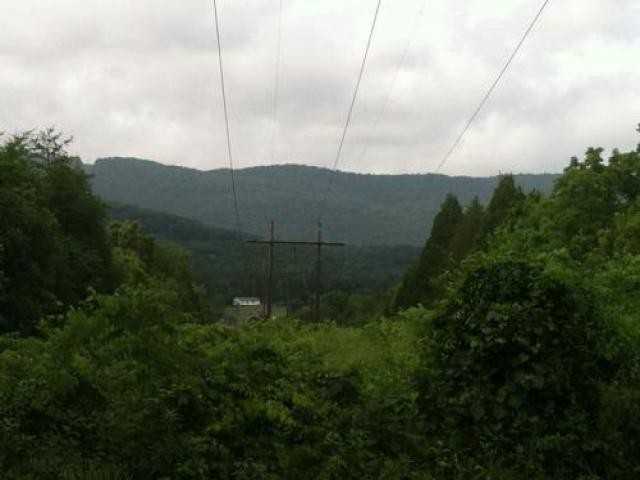 281 Peavler Ln - Photo 2 of 4