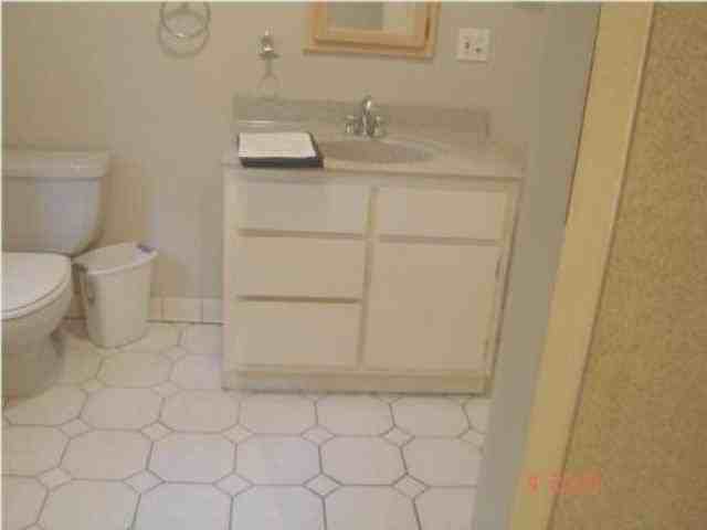 1851 Yale Dr - Photo 2 of 6