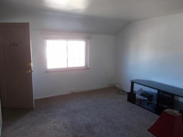 200 Gibson Ln - Photo 2 of 6