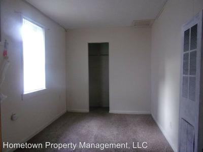 506 34th St - Photo 3 of 4