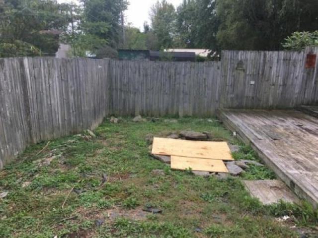 1035 W York Rd - Photo 3 of 6