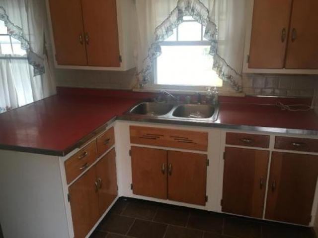 1017 Spring St - Photo 2 of 6