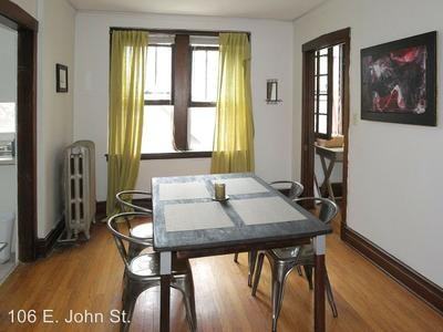 106 E. John St. - Photo 3 of 9