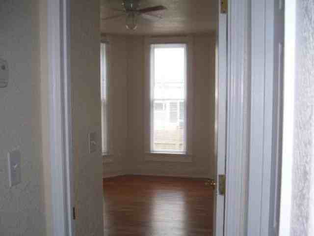 112 E Buchanan St - Photo 3 of 6