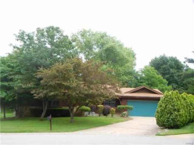 17 Steven Brent Ct - Photo 2 of 6