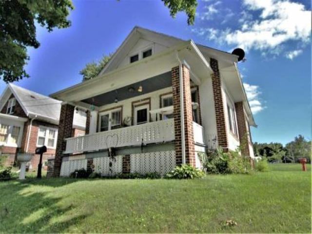 1128 Kent St - Photo 2 of 9