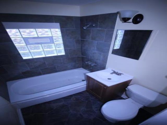 9118 Askew Ave - Photo 2 of 5