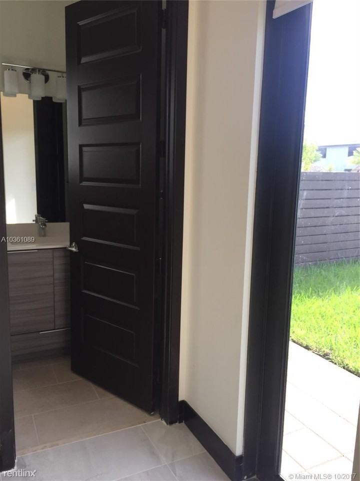 15516 NW 88th Ct - Photo 2 of 15