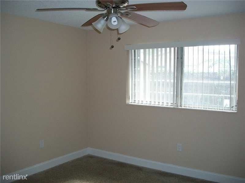 391 NW 48th Ave - Photo 3 of 5